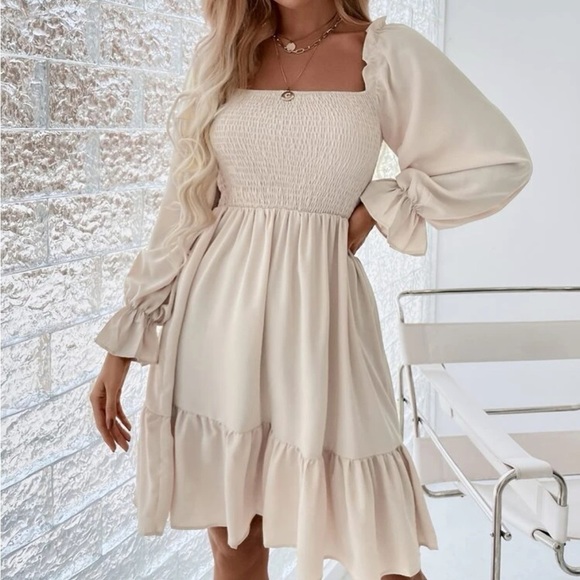 New square neck ruffled hem dress - Picture 6 of 6